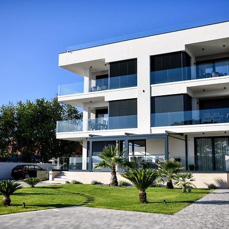 توراني Crowonder Apartments & Rooms Oaza With Heated Swimming Pool And Sauna المظهر الخارجي الصورة