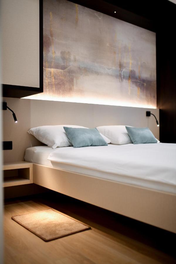 توراني Crowonder Apartments & Rooms Oaza With Heated Swimming Pool And Sauna المظهر الخارجي الصورة