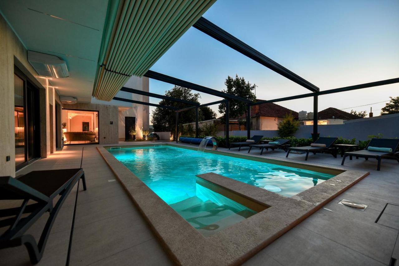 توراني Crowonder Apartments & Rooms Oaza With Heated Swimming Pool And Sauna المظهر الخارجي الصورة