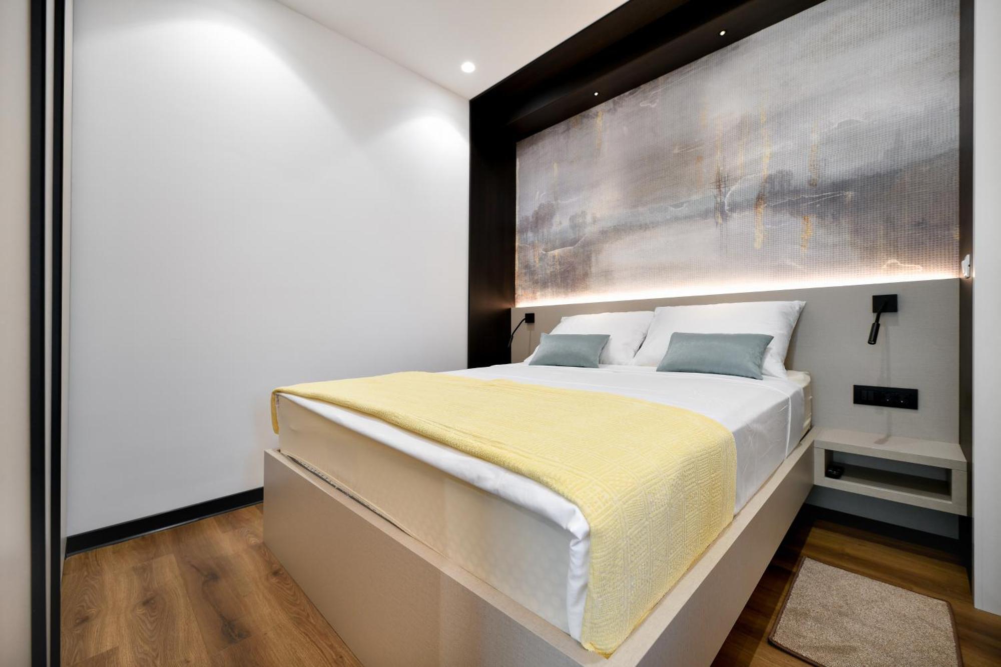 توراني Crowonder Apartments & Rooms Oaza With Heated Swimming Pool And Sauna المظهر الخارجي الصورة