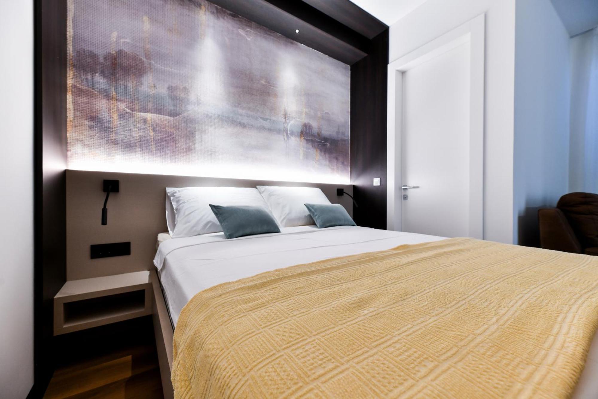 توراني Crowonder Apartments & Rooms Oaza With Heated Swimming Pool And Sauna المظهر الخارجي الصورة